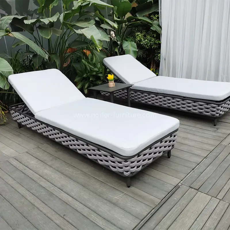 Rattan Weaving Sun Lounger ที่สะดวกสบายกลางแจ้ง