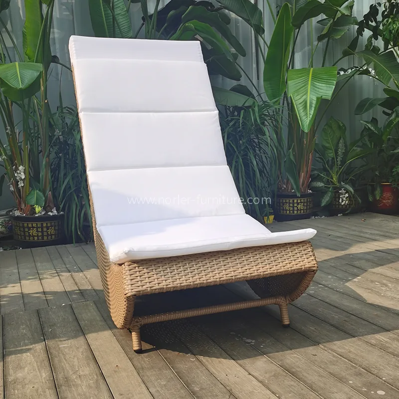 Outdoor Leisure Aluminium Frame Pe Rattan Sun Lounger