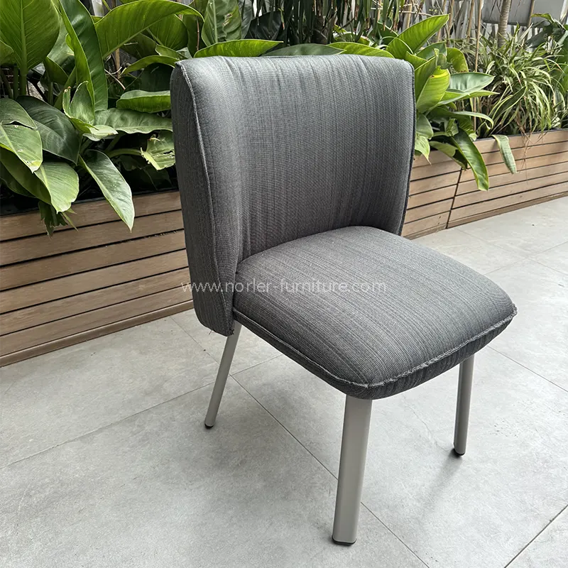 ระเบียงโต๊ะกาแฟสี่เหลี่ยมจัตุรัสกลางแจ้ง